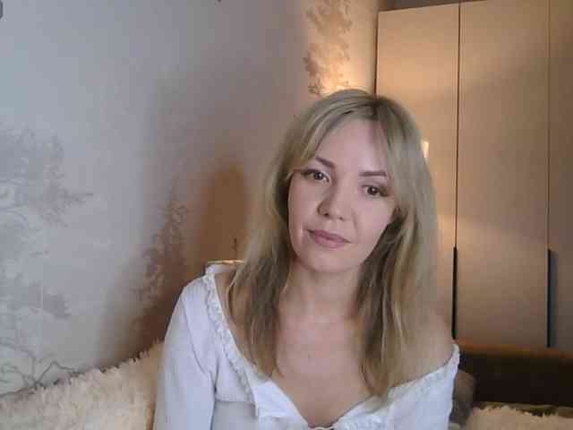 Red_Rose_98 webcam