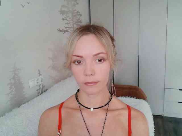 Red_Rose_98 webcam