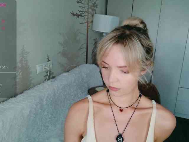 Red_Rose_98 webcam