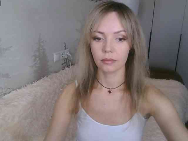 Red_Rose_98 webcam