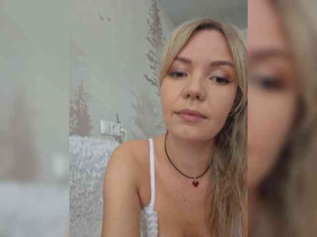Red_Rose_98 webcam