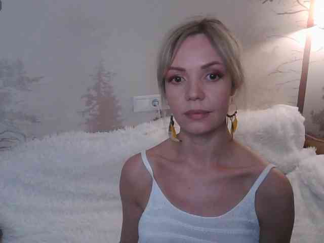 Red_Rose_98 webcam