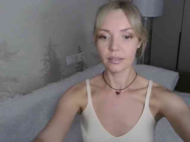 Red_Rose_98 webcam