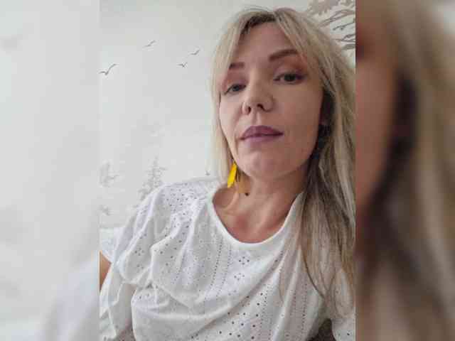 Red_Rose_98 webcam