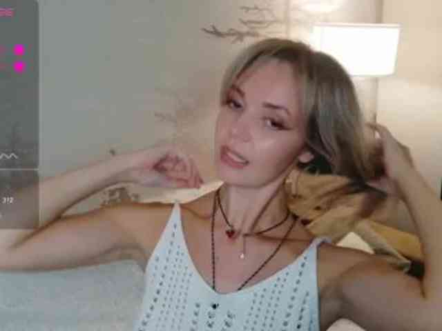Red_Rose_98 webcam