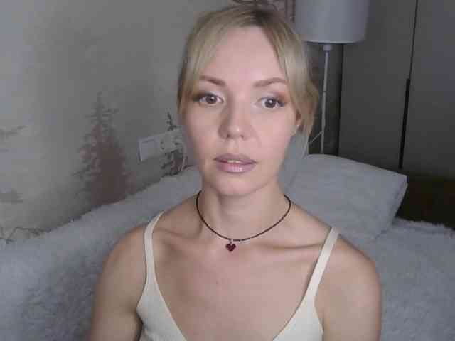 Red_Rose_98 webcam