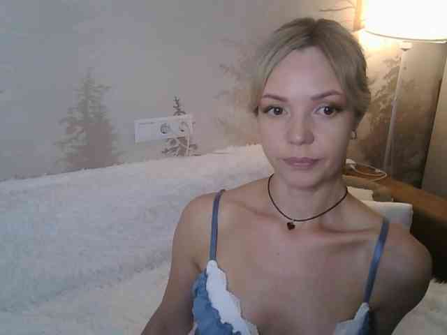 Red_Rose_98 webcam