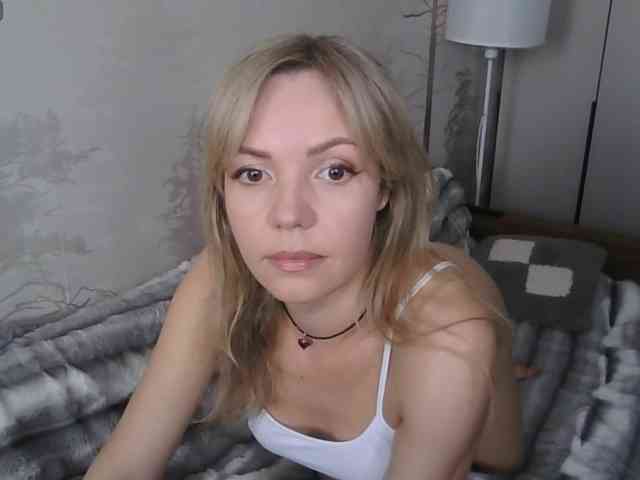 Red_Rose_98 webcam