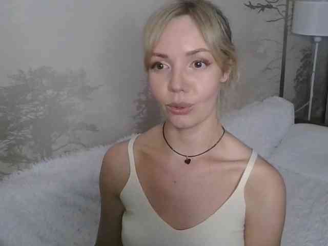 Red_Rose_98 webcam