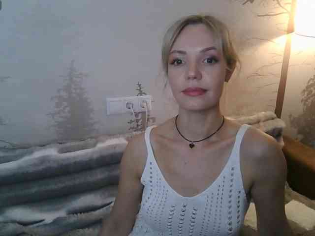Red_Rose_98 webcam