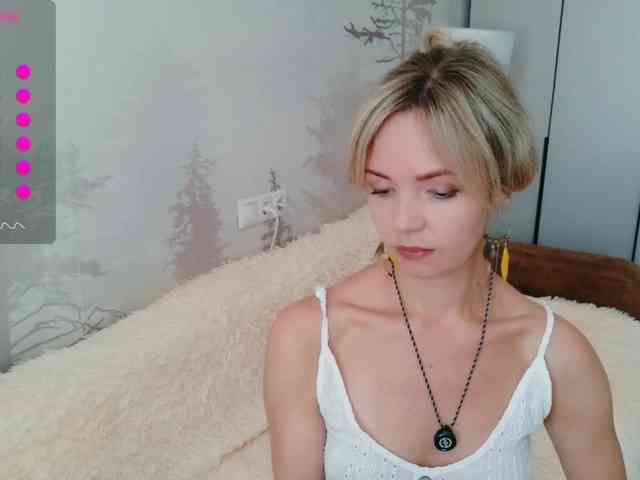 Red_Rose_98 webcam