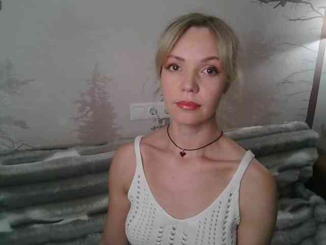 Red_Rose_98 webcam
