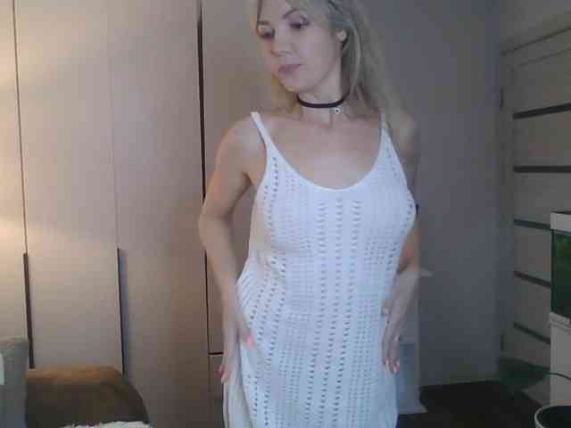 Red_Rose_98 webcam