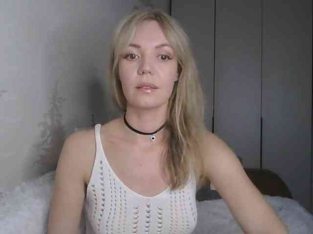 Red_Rose_98 webcam