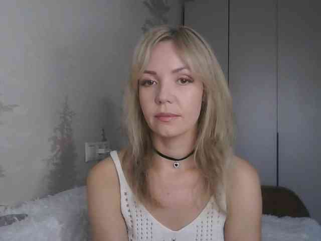 Red_Rose_98 webcam