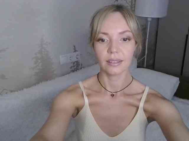 Red_Rose_98 webcam