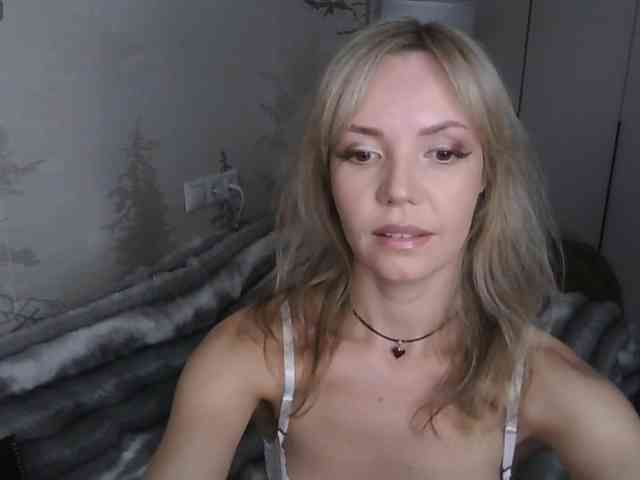 Red_Rose_98 webcam