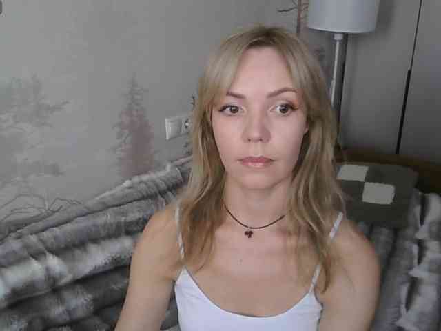Red_Rose_98 webcam