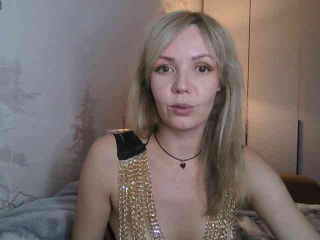Red_Rose_98 webcam