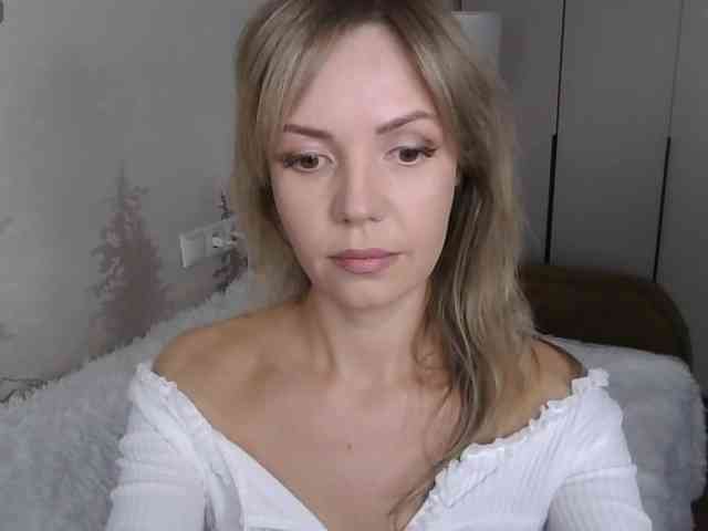 Red_Rose_98 webcam