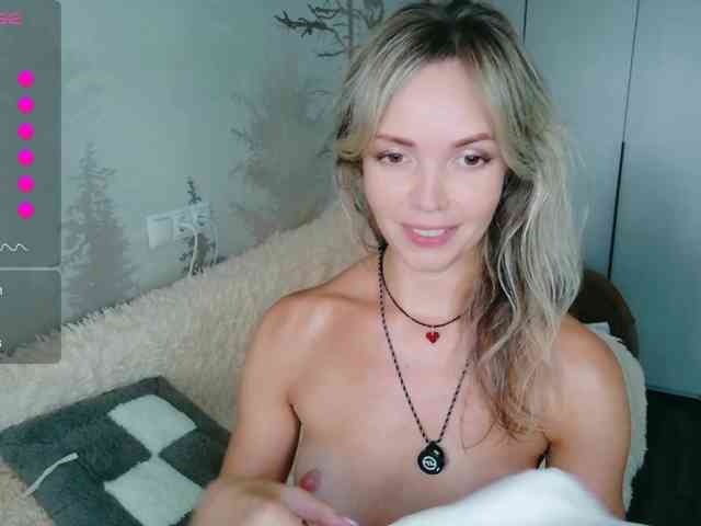 Red_Rose_98 webcam
