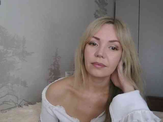 Red_Rose_98 webcam