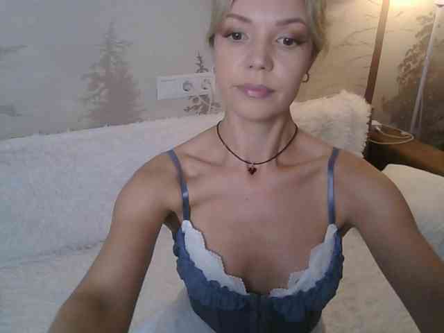 Red_Rose_98 webcam