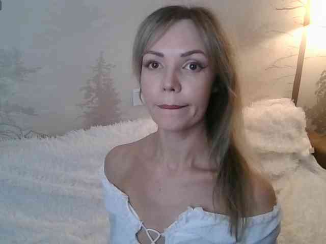 Red_Rose_98 webcam