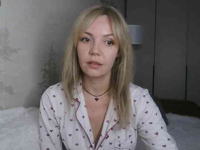 Red_Rose_98 webcam