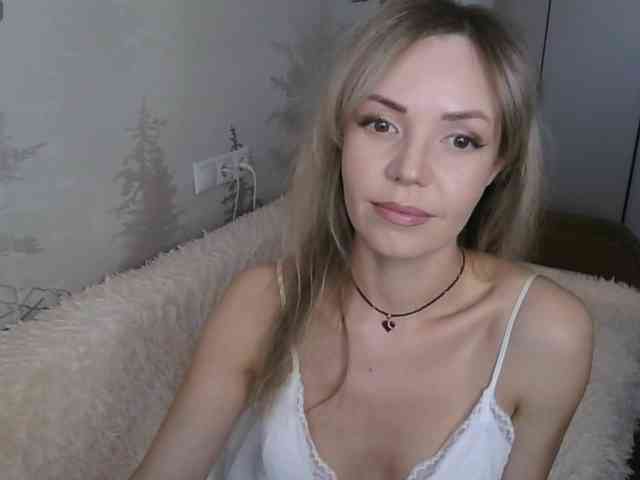 Red_Rose_98 webcam