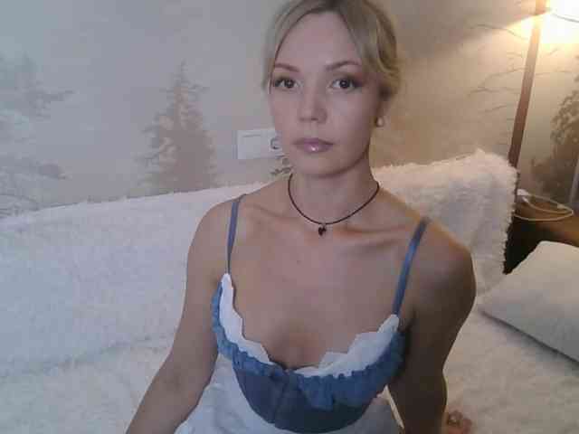 Red_Rose_98 webcam
