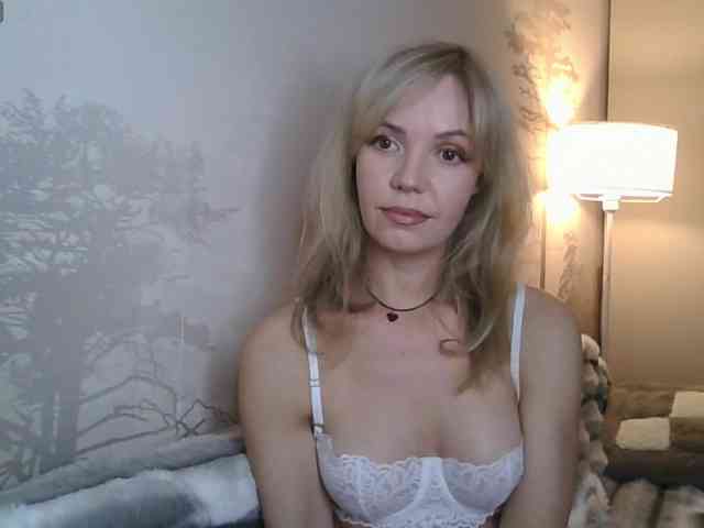 Red_Rose_98 webcam