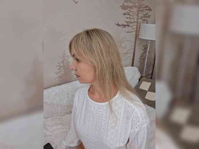 Red_Rose_98 webcam