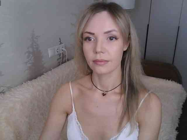 Red_Rose_98 webcam