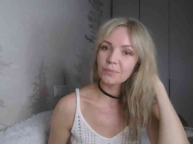 Red_Rose_98 webcam