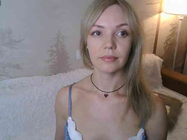 Red_Rose_98 webcam