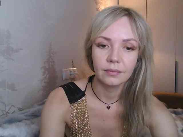 Red_Rose_98 webcam