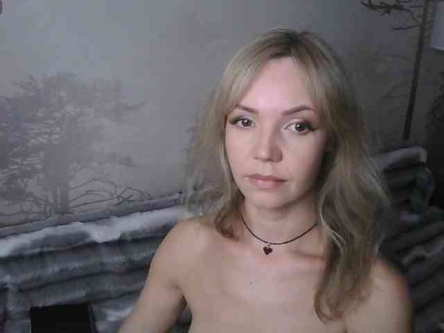Red_Rose_98 webcam