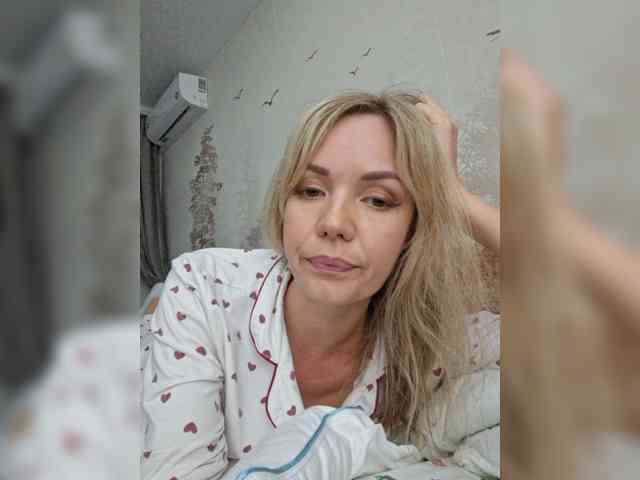 Red_Rose_98 webcam