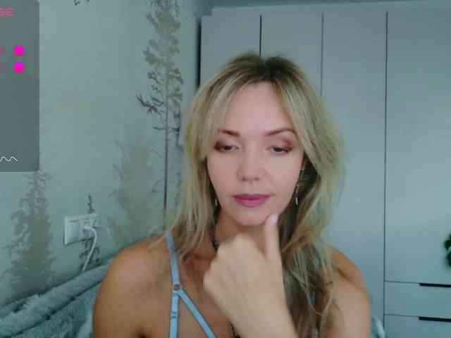 Red_Rose_98 webcam