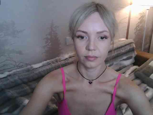 Red_Rose_98 webcam