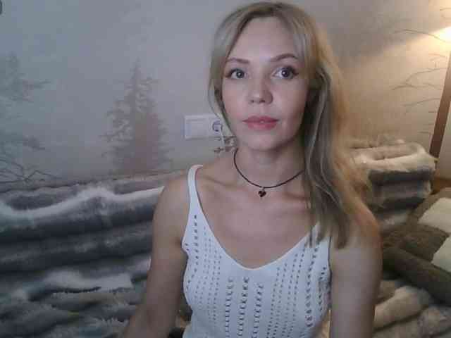 Red_Rose_98 webcam