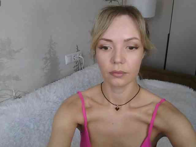 Red_Rose_98 webcam