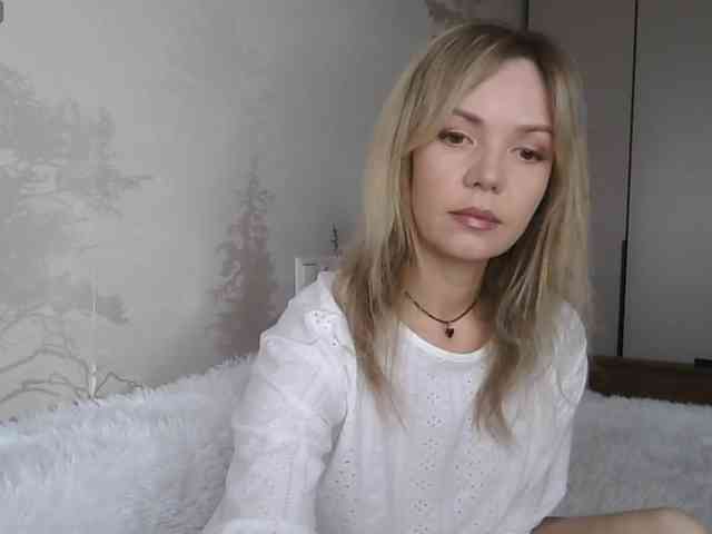 Red_Rose_98 webcam