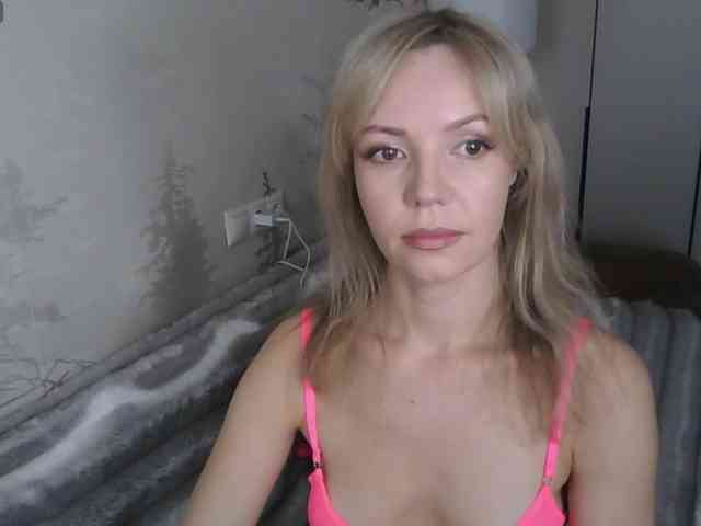 Red_Rose_98 webcam