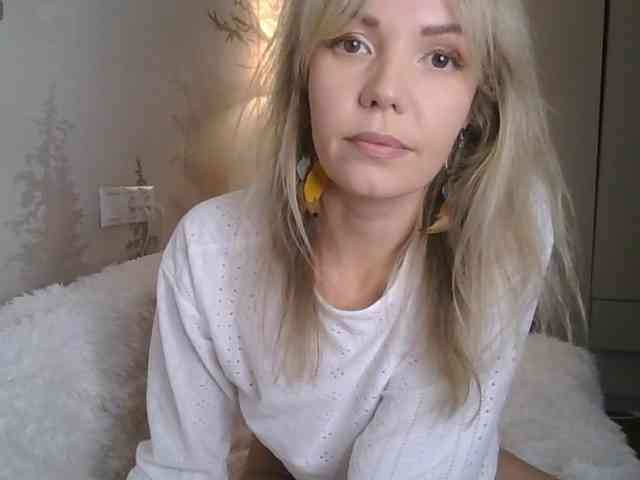 Red_Rose_98 webcam