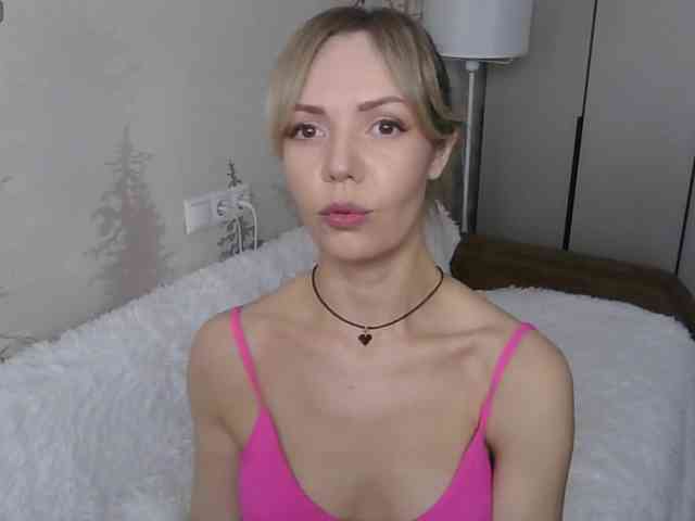 Red_Rose_98 webcam