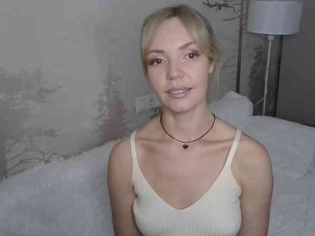 Red_Rose_98 webcam