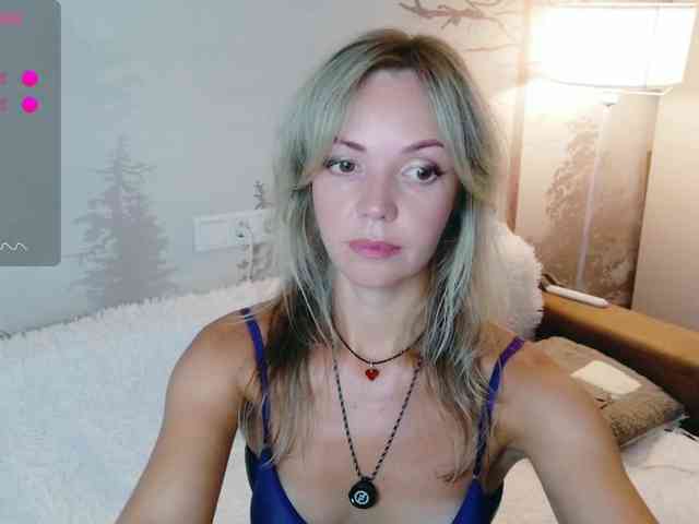 Red_Rose_98 webcam