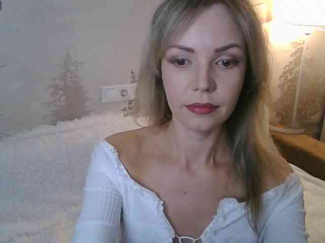 Red_Rose_98 webcam